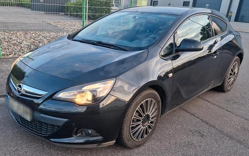 Schwarz Gebraucht 2012 Opel Astra GTC Edition Limousine | 5.700 € (Fairer Preis) - Bild 1/4