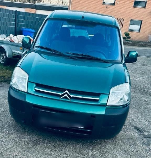 Grün Gebraucht 2003 Citroën Berlingo Tonic Van / Kleinbus | 2.800 € - Bild 1/4