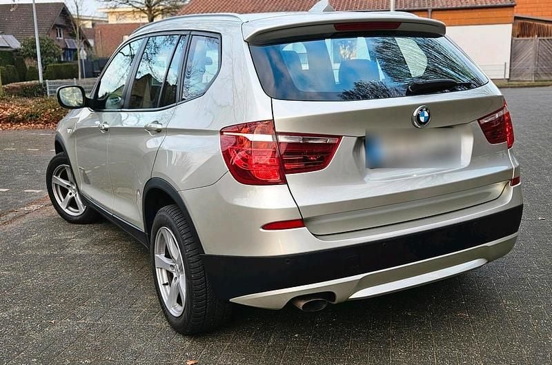 Gebraucht BMW X3 184 PS (135 kW) 2011 Gold SUV
