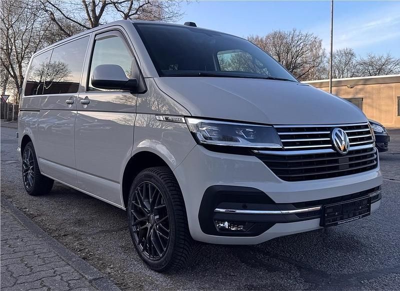 Gebraucht VW Transporter 150 PS (110 kW) 2020 Grau Van
