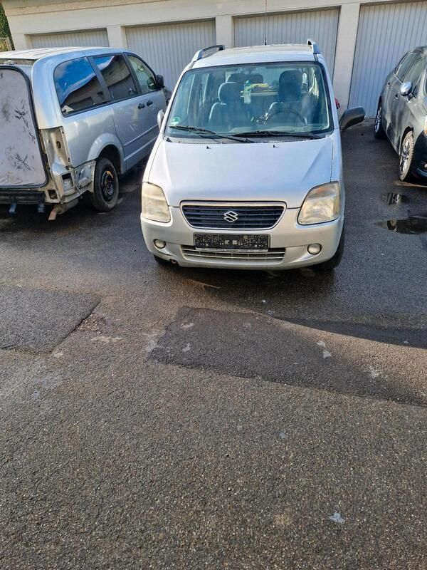 Silber Gebraucht 2001 Suzuki Wagon R+ Kombi | 350 € (Guter Preis) - Bild 1/3