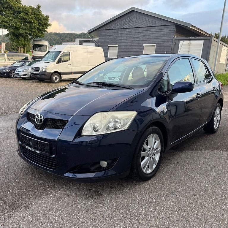 Blau Gebraucht 2007 Toyota Auris Executive Limousine | 5.900 € (Etwas zu teuer) - Bild 1/4