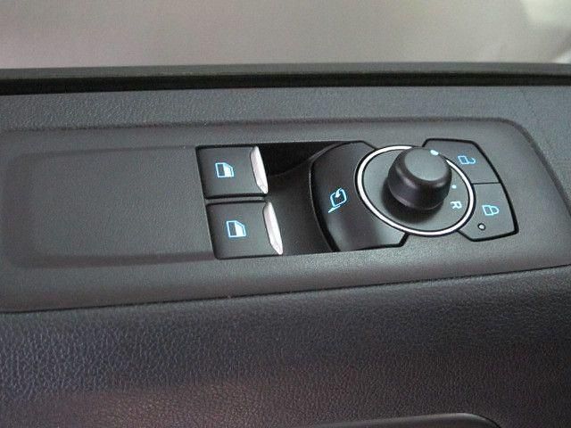 Gebraucht Ford Transit Custom Titanium 170 PS (125 kW) 2024 Schwarz Van / Kleinbus