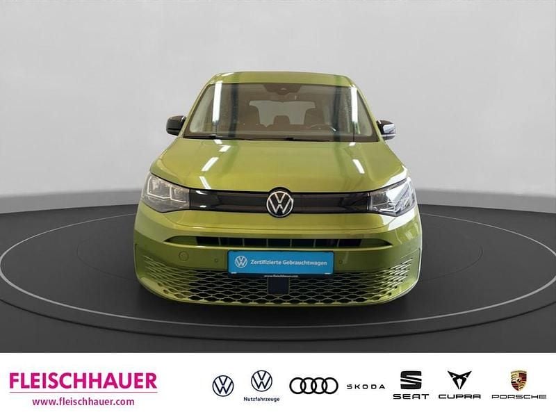 Gebraucht VW Caddy Basis 122 PS (89 kW) 2021 Gruen Van / Kleinbus