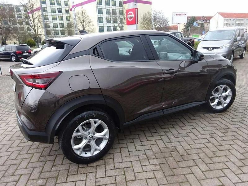 Gebraucht Nissan Juke N-Connecta 114 PS (83 kW) 2022 Braun SUV