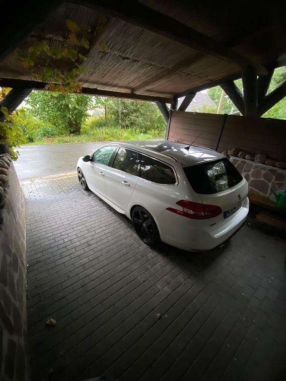 Weiß Gebraucht 2016 Peugeot 308 GT Kombi | 9.900 € (Superpreis) - Bild 1/4