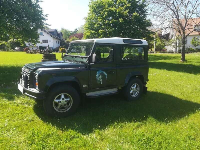 Grün Gebraucht 1999 Land Rover Defender SUV | 19.000 € - Bild 1/4