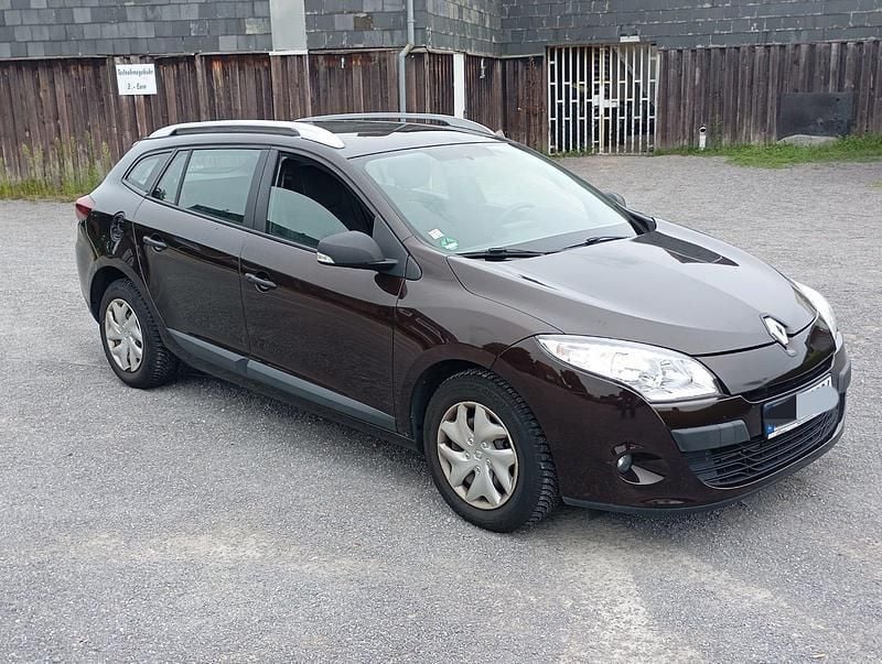 Gebraucht 2012 Renault Mégane GrandTour Kombi | 3.350 € (Guter Preis) - Bild 1/4