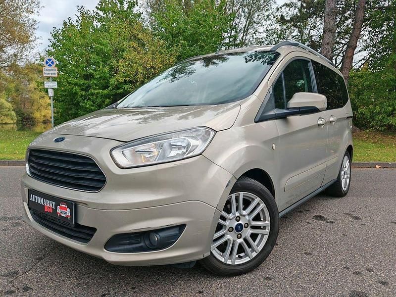 Silber Gebraucht 2018 Ford Tourneo Courier Titanium Van / Kleinbus | 7.000 € (Superpreis) - Bild 1/4