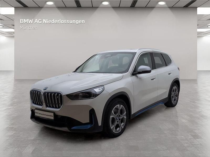 Gebraucht BMW iX1 xLine 200 kW (272 PS) 2022 Weiß SUV