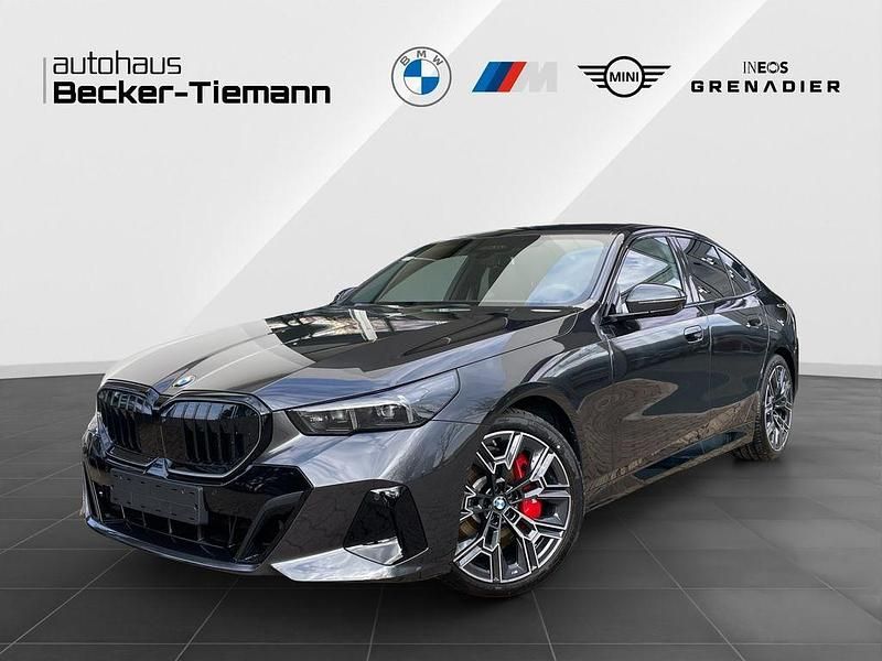 Neu BMW 540 Exclusive 303 PS (222 kW) 2025 Grau Limousine