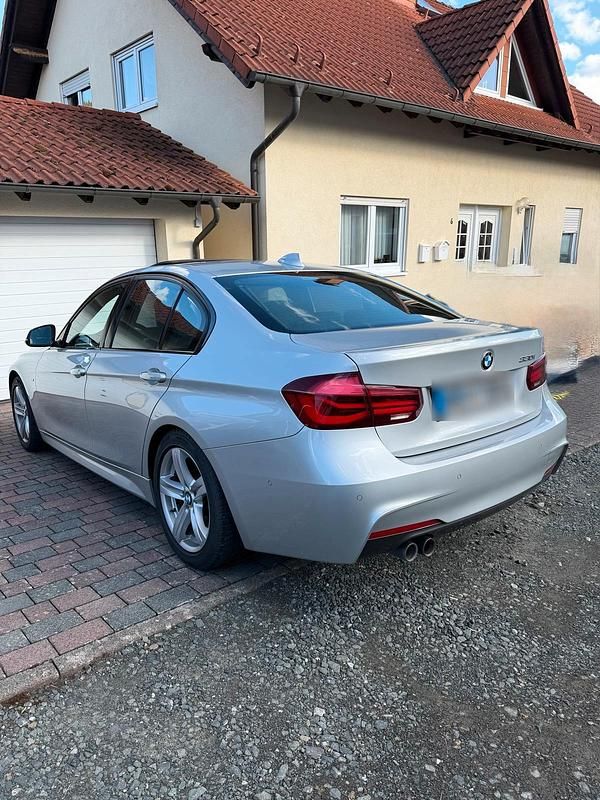 Gebraucht BMW 330 M Sport 252 PS (185 kW) 2018 Silber Limousine