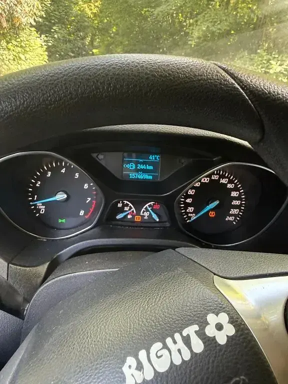 Usado Ford Focus 101 CV (74 kW) 2014 Negro Berlina