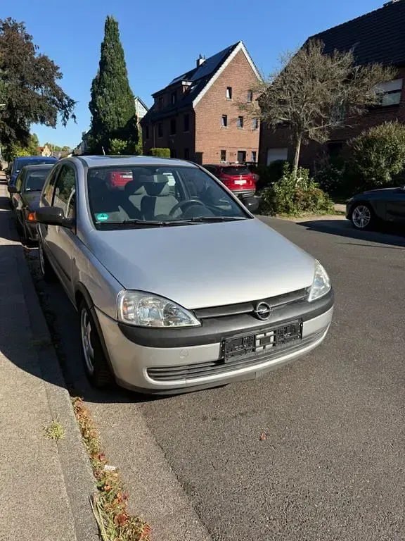Gebraucht Opel Corsa Selection 58 PS (42 kW) 2001 Silber Kleinwagen