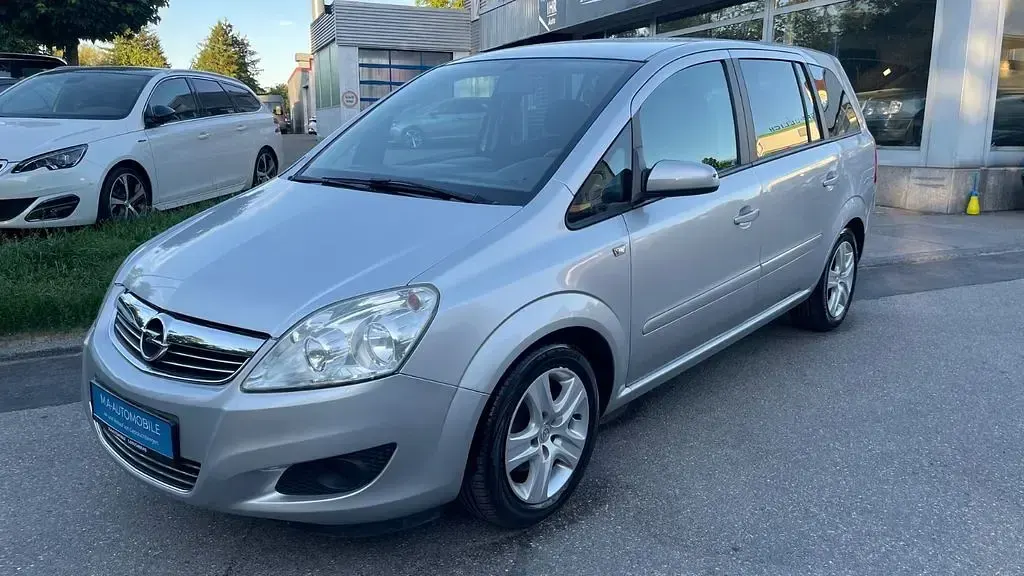 Gebraucht Opel Zafira Edition 140 PS (102 kW) 2009 Silber Van / Kleinbus