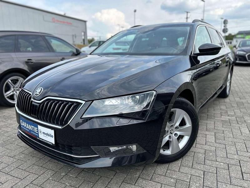 Cerna magic/black magic Gebraucht 2016 Skoda Superb Ambition Kombi | 13.950 € (Fairer Preis) - Bild 1/4