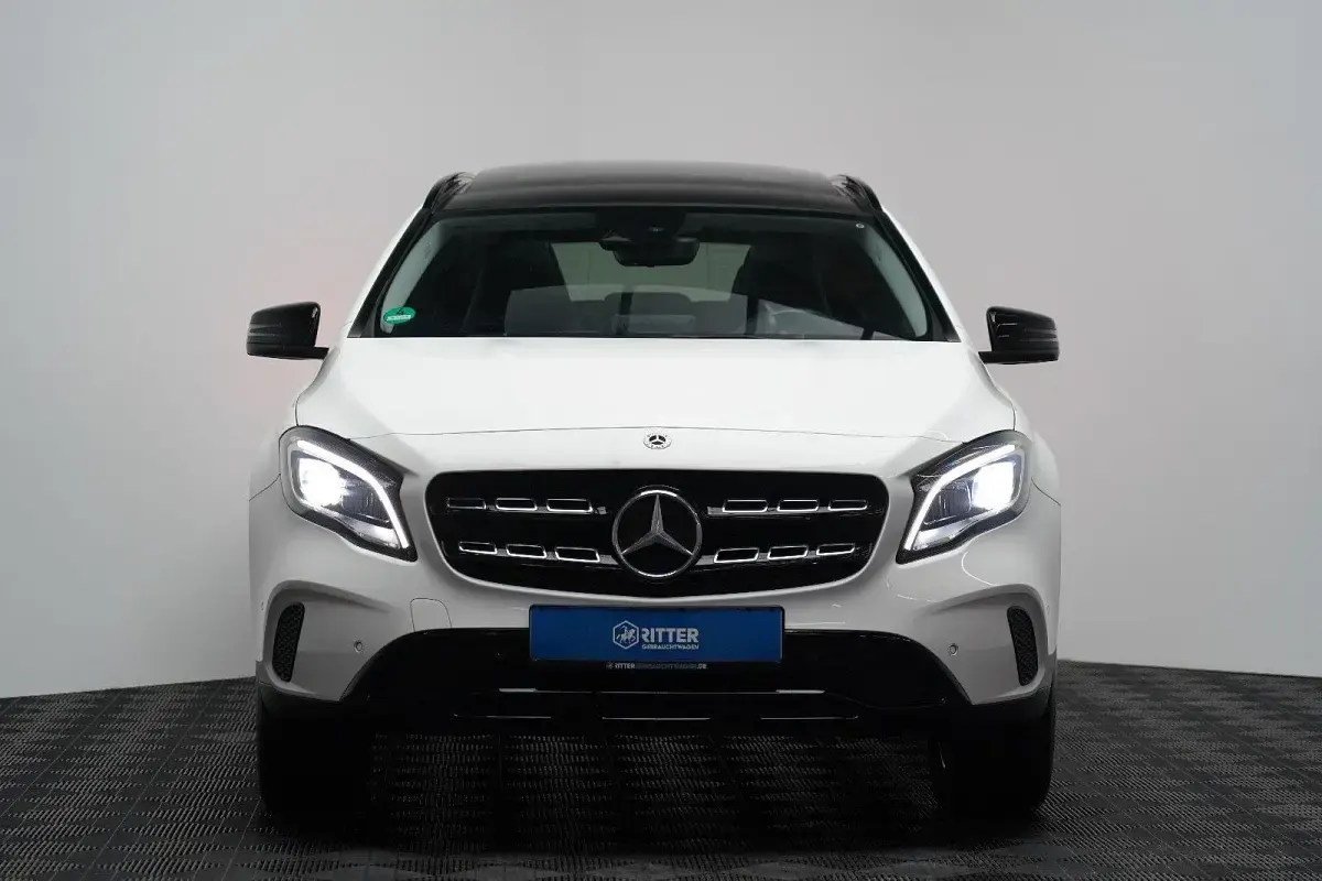 Gebraucht Mercedes GLA200 AMG 156 PS (114 kW) 2018 Weiß SUV