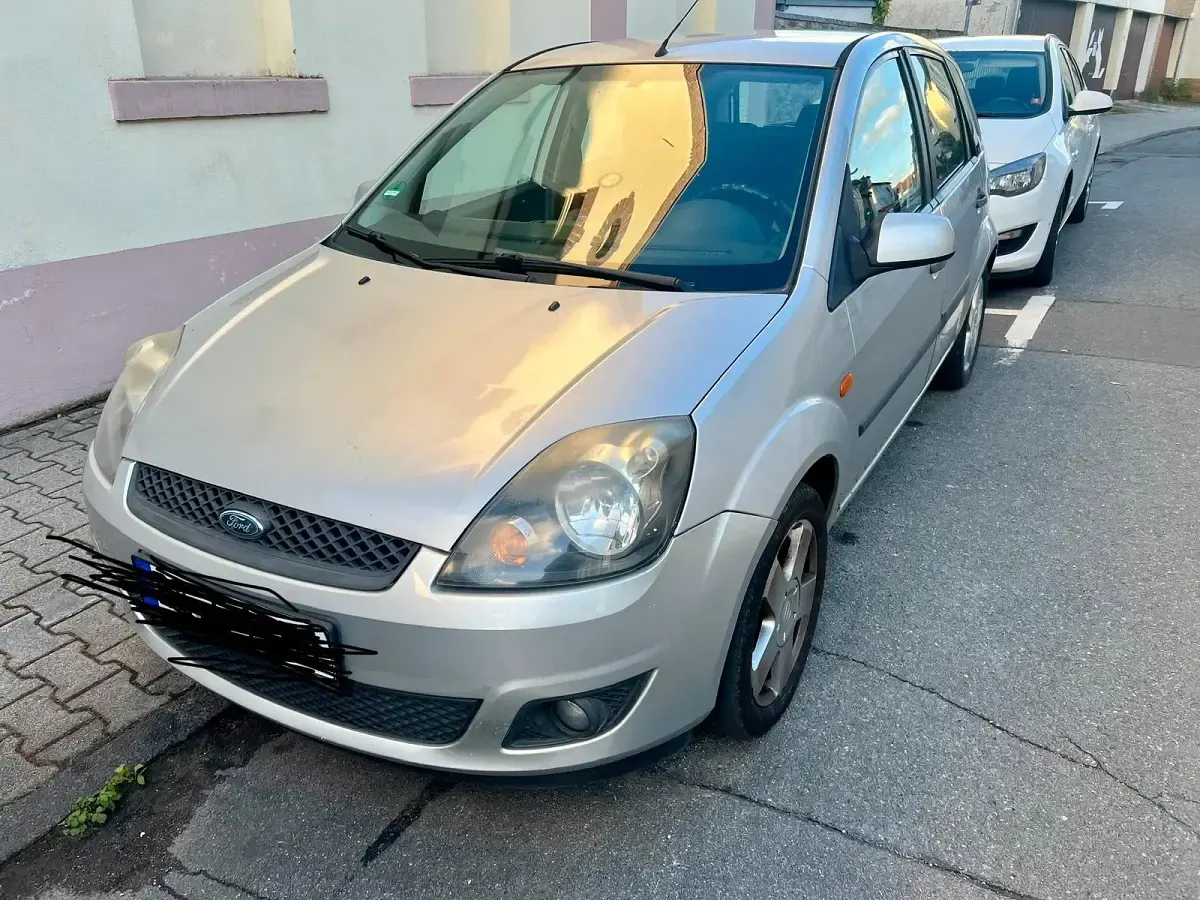 Gebraucht Ford Fiesta 2007 Silber Kleinwagen