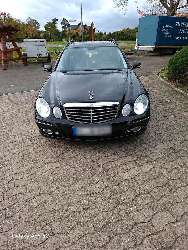 Schwarz Gebraucht 2008 Mercedes E280 Avantgarde Kombi | 4.500 € (Fairer Preis) - Bild 1/4