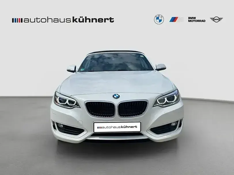 Gebraucht BMW 220 Sport Line 190 PS (139 kW) 2015 Weiß Cabrio