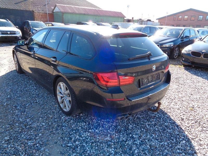 Gebraucht BMW 520 Sport Line 184 PS (135 kW) 2012 Schwarz Kombi