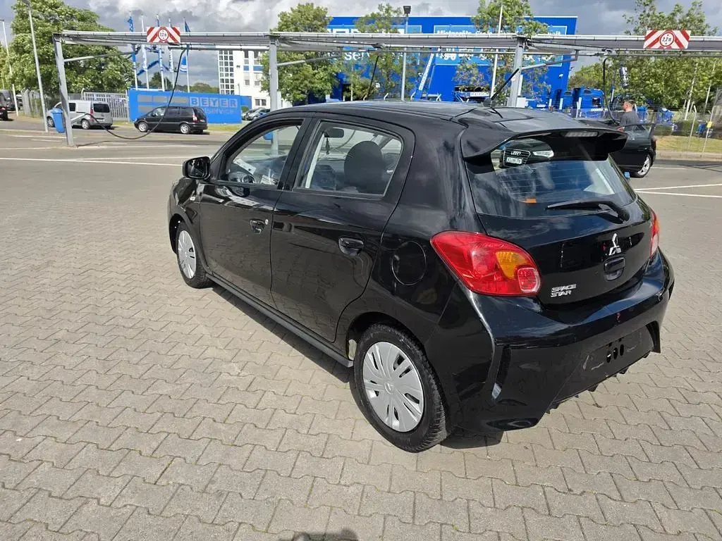 Gebraucht Mitsubishi Space Star Spirit 71 PS (52 kW) 2021 Schwarz Kleinwagen