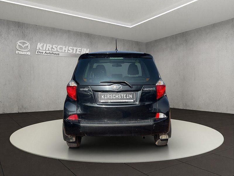 Gebraucht Toyota Verso-S 99 PS (72 kW) 2012 Schwarz Van / Kleinbus