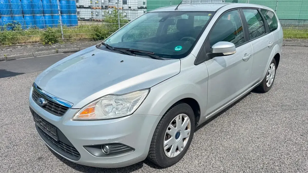 Gebraucht Ford Focus 108 PS (79 kW) 2008 Silber Kombi