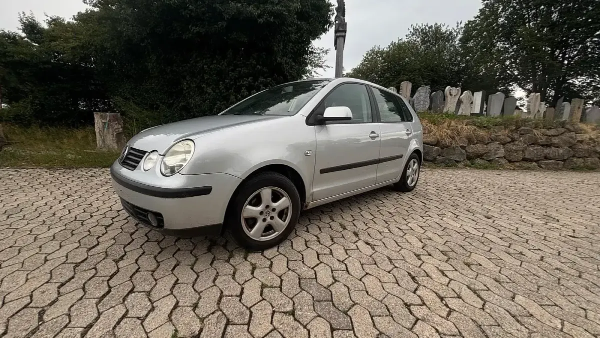 Gebraucht VW Polo 75 PS (55 kW) 2004 Silber Kleinwagen