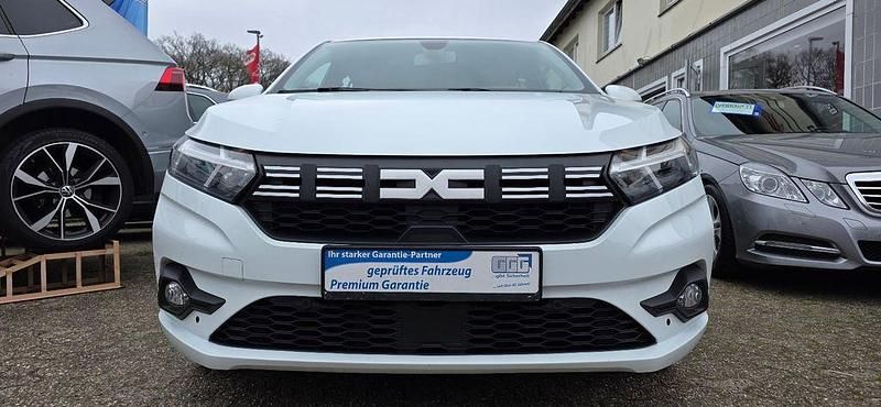 Gebraucht Dacia Sandero Expression 101 PS (74 kW) 2023 Weiß Limousine