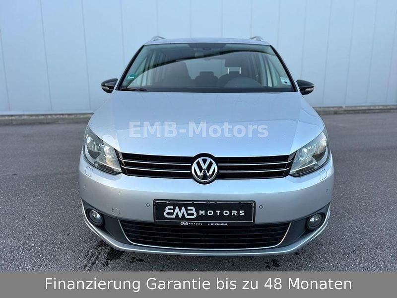 Gebraucht VW Touran Style 140 PS (102 kW) 2011 Silber Van / Kleinbus