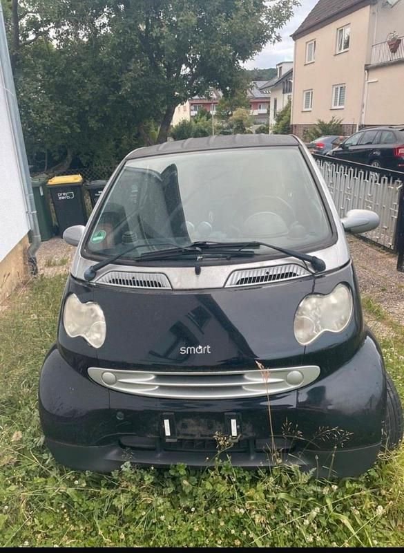 Schwarz Gebraucht 2003 Smart ForTwo Coupé Kleinwagen | 600 € - Bild 1/3