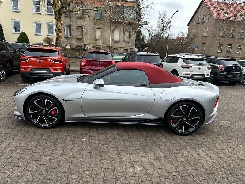 Gebraucht MG Cyberster 375 kW (510 PS) 2025 Silber Cabrio