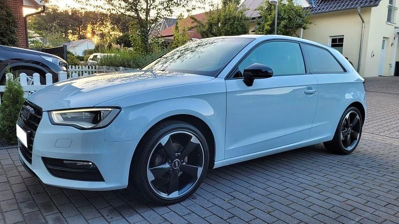 Gebraucht Audi A3 125 PS (91 kW) 2014 Weiß Limousine