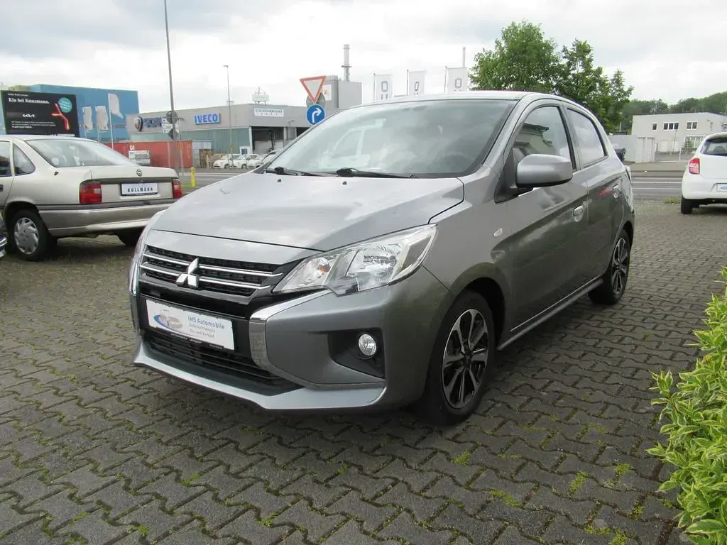 Gebraucht Mitsubishi Space Star Intro Edition 80 PS (58 kW) 2020 Platinum grey Kleinwagen