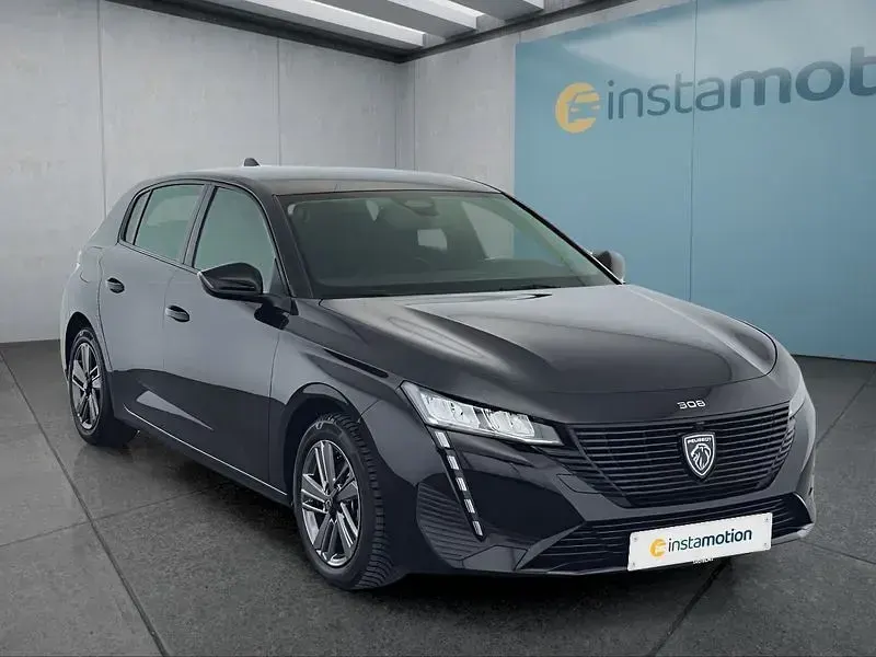 Gebraucht Peugeot 308 Active 131 PS (96 kW) 2024 Schwarz Kleinwagen