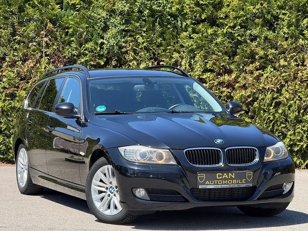 Gebraucht BMW 320 Comfort Edition 177 PS (130 kW) 2009 Schwarz Kombi
