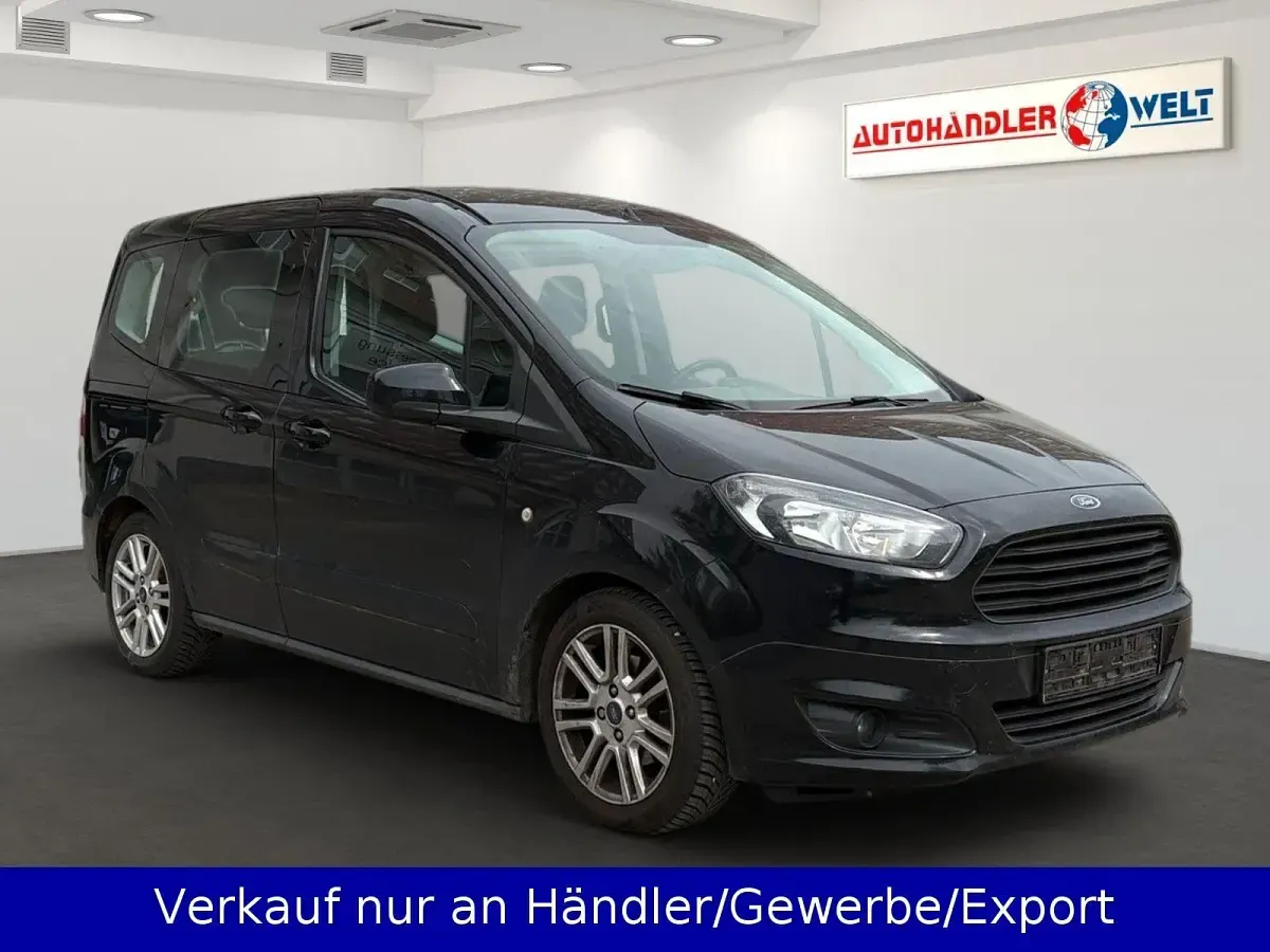 Gebraucht Ford Tourneo Courier 101 PS (74 kW) 2017 Schwarz Van / Kleinbus