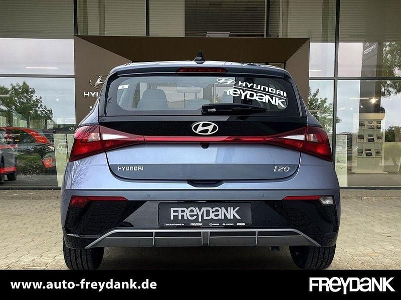 Gebraucht Hyundai i20 Trend 101 PS (74 kW) 2025 Meta blue