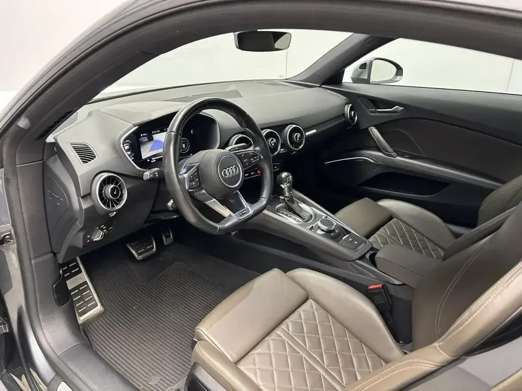 Gebraucht Audi TTS Design 310 PS (228 kW) 2017 Monsungrau Coupé