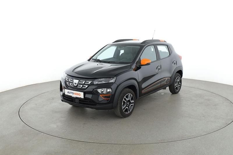 Schwarz Gebraucht 2022 Dacia Spring Comfort Plus Kleinwagen | 10.490 € (Fairer Preis) - Bild 1/3
