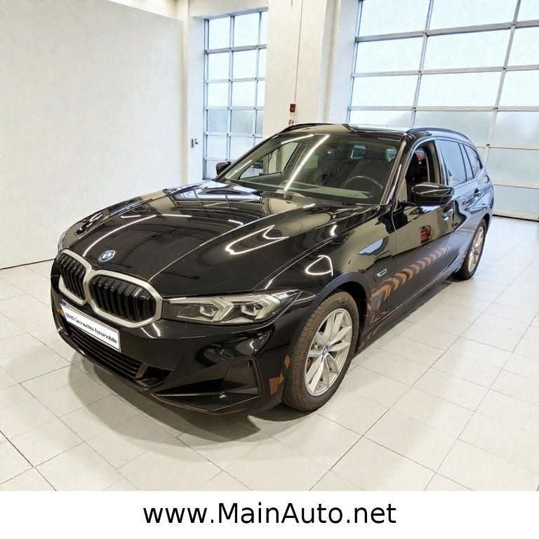 Schwarz Gebraucht 2023 BMW 320e Sport Line Limousine | 21.799 € (Superpreis) - Bild 1/4
