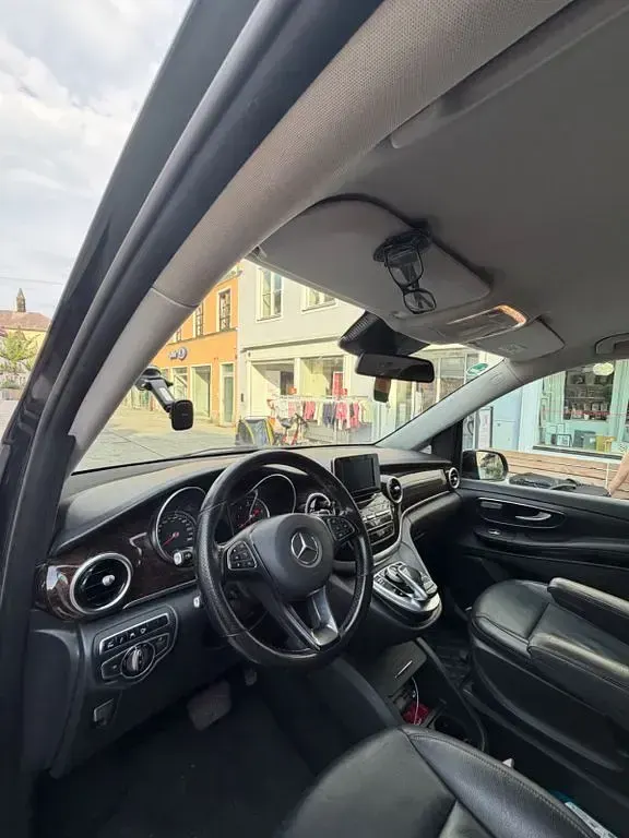 Gebraucht Mercedes V220 163 PS (119 kW) 2016 Schwarz Van / Kleinbus