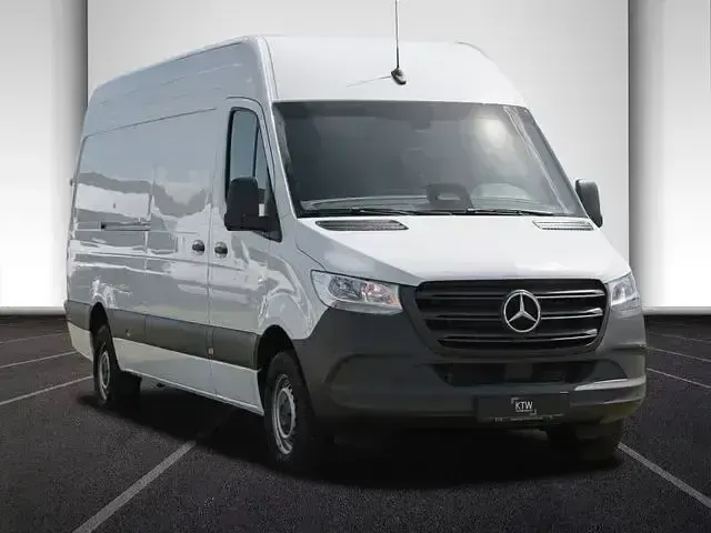 Gebraucht Mercedes Sprinter 170 PS (125 kW) 2025 Arktikweiss Van