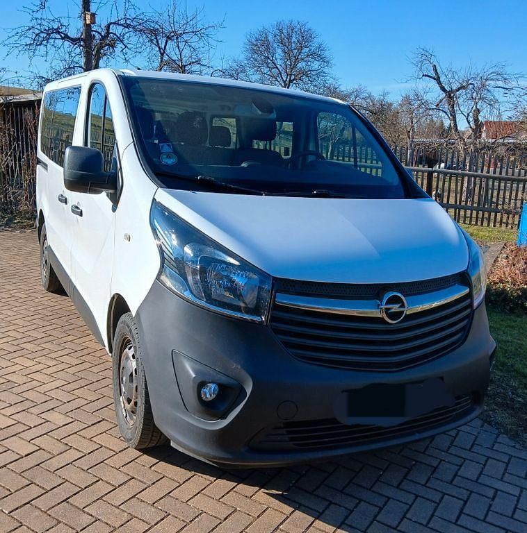 Gebraucht Opel Vivaro 125 PS (91 kW) 2017 Weiß Van / Kleinbus