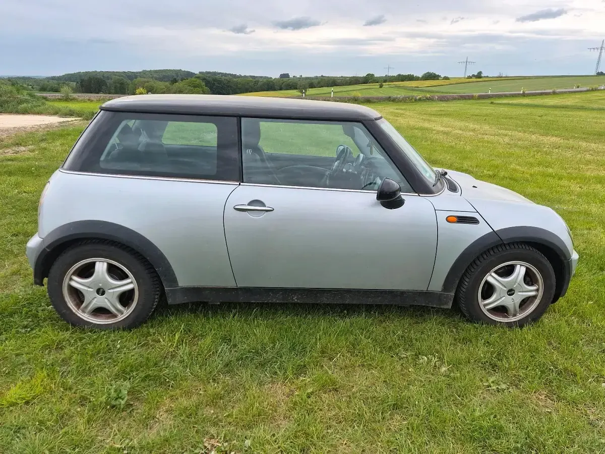 Używany Mini Cooper 2003 Srebrny Hatchback