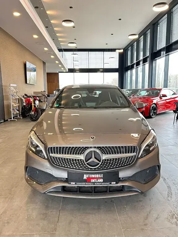 Gebraucht Mercedes A220 AMG line 177 PS (130 kW) 2018 Grau Limousine
