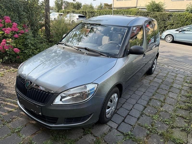 Grau Gebraucht 2010 Skoda Roomster Plus Edition Kombi | 4.250 € (Guter Preis) - Bild 1/4