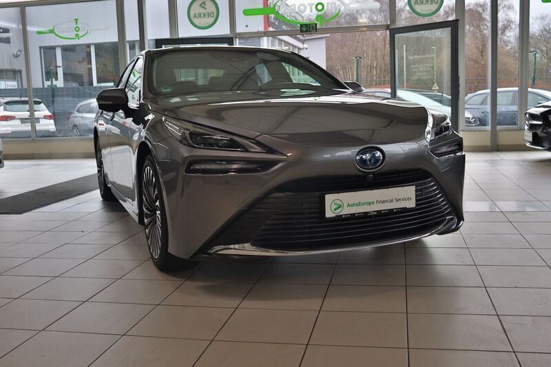 Palladiumsilber metallic Gebraucht 2022 Toyota Mirai Advance Limousine | 29.980 € - Bild 1/4