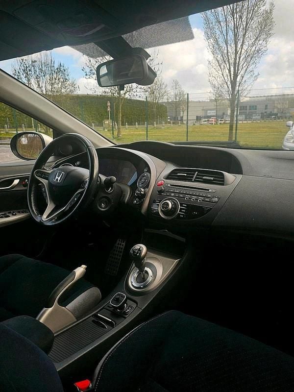 Gebraucht Honda Civic 140 PS (102 kW) 2008 Silber Limousine